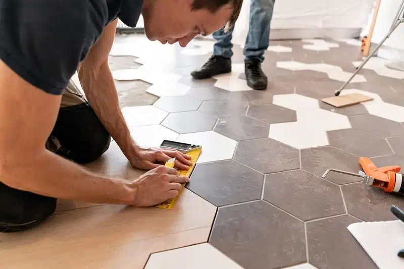 Poser du carrelage sur du carrelage : les inconvénients à connaître